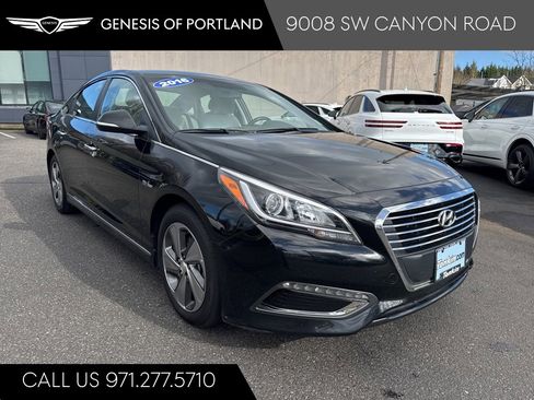 Used 2016 Hyundai Sonata Plug-In Hybrid image 1