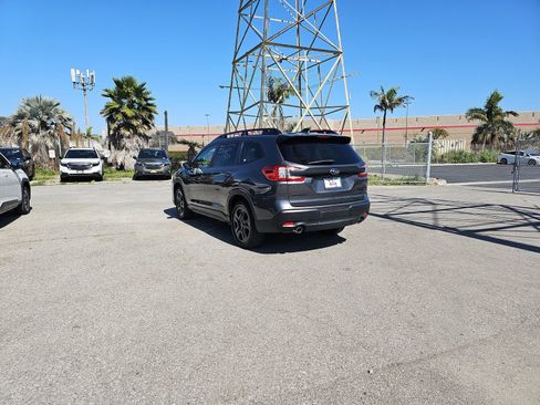 Used 2024 Subaru Ascent Onyx Edition image 5