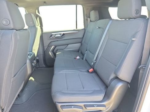 New 2026 Chevrolet Suburban LS AWD/4WD image 15