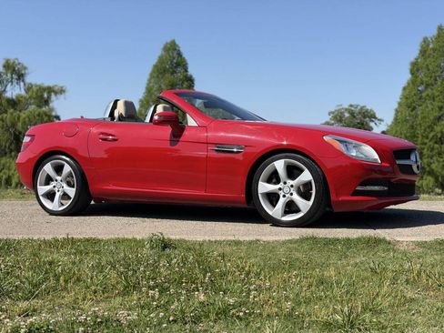 Used 2013 Mercedes-Benz SLK 350 image 8