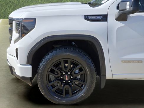 Used 2022 GMC Sierra 1500 Elevation w/ Elevation Premium Package AWD/4WD image 10