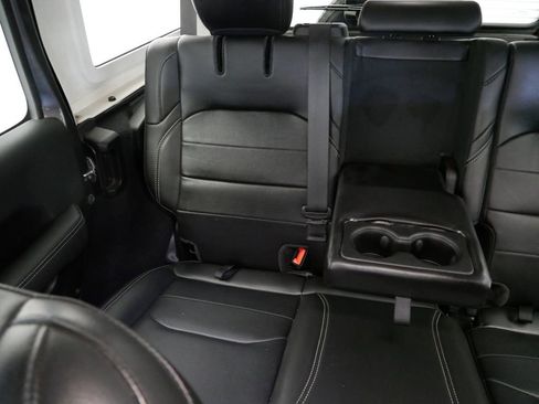 Certified 2022 Jeep Wrangler Unlimited Sahara w/ Cold Weather Group image 20