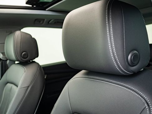 Used 2025 Audi Q5 2.0T Premium w/ Convenience Plus Package image 21