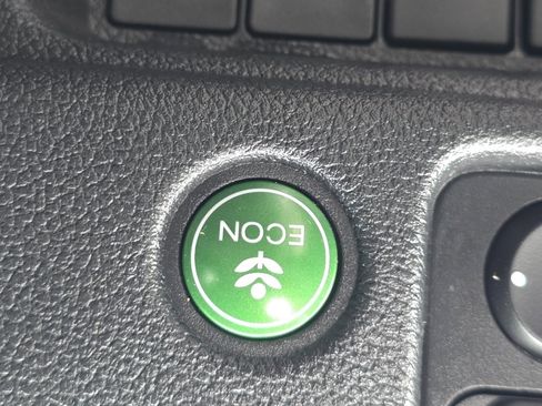 Certified 2022 Honda Pilot Sport image 8