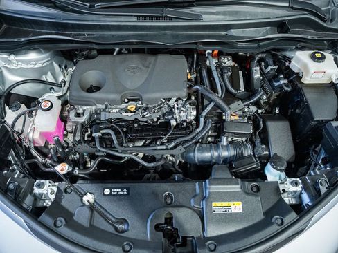 Used 2023 Toyota Sienna XSE FWD image 19