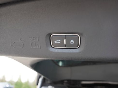 Certified 2025 Ford Expedition Active AWD/4WD image 25