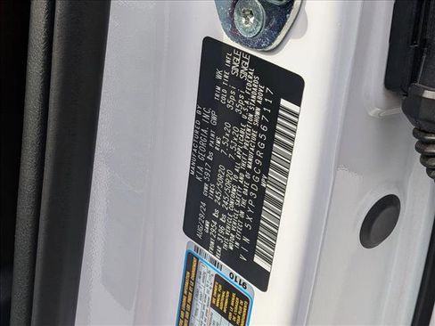 Used 2024 Kia Telluride EX w/ EX Captain's Chair Package image 26