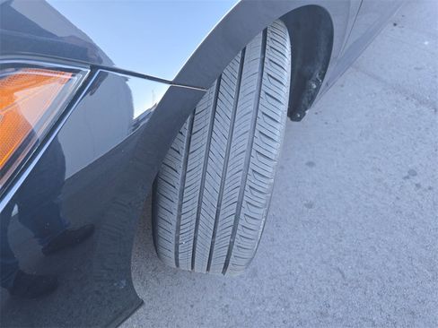 Certified 2025 Volkswagen Jetta SE image 24