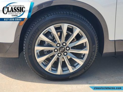 Used 2023 Chevrolet Blazer Premier w/ Enhanced Convenience Package FWD image 13