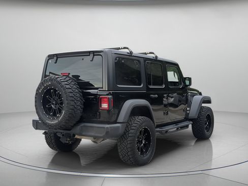 Used 2018 Jeep Wrangler Unlimited Sport S AWD/4WD image 40