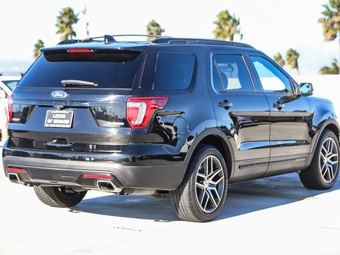 Used 2017 Ford Explorer Sport image 7