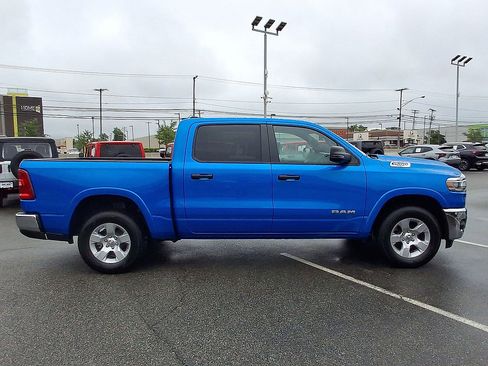 Used 2025 RAM 1500 Big Horn AWD/4WD image 32