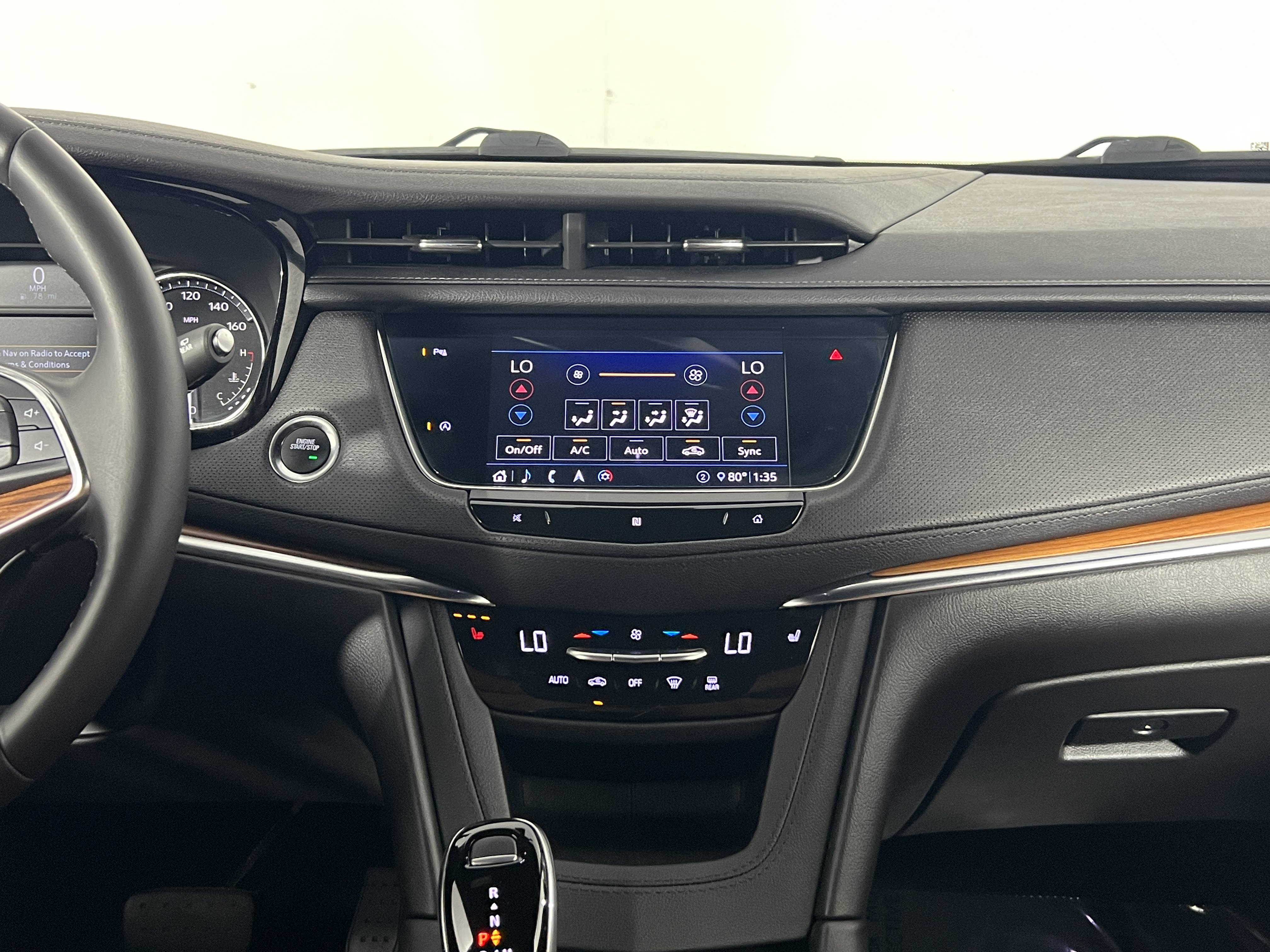 Used 2020 Cadillac XT5 Premium Luxury AWD/4WD image 17