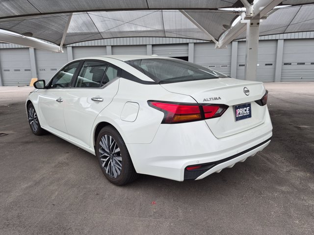 Used 2025 Nissan Altima 2.5 SV FWD image 7