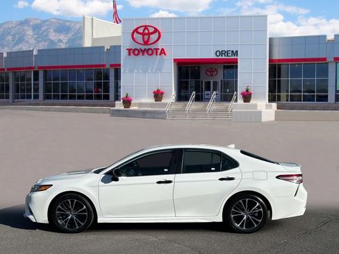 Used 2019 Toyota Camry SE FWD image 6