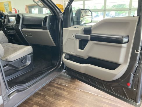 Used 2019 Ford F150 XLT AWD/4WD image 15