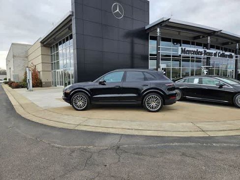 Used 2023 Porsche Cayenne S Platinum w/ Premium Package Plus AWD/4WD image 5