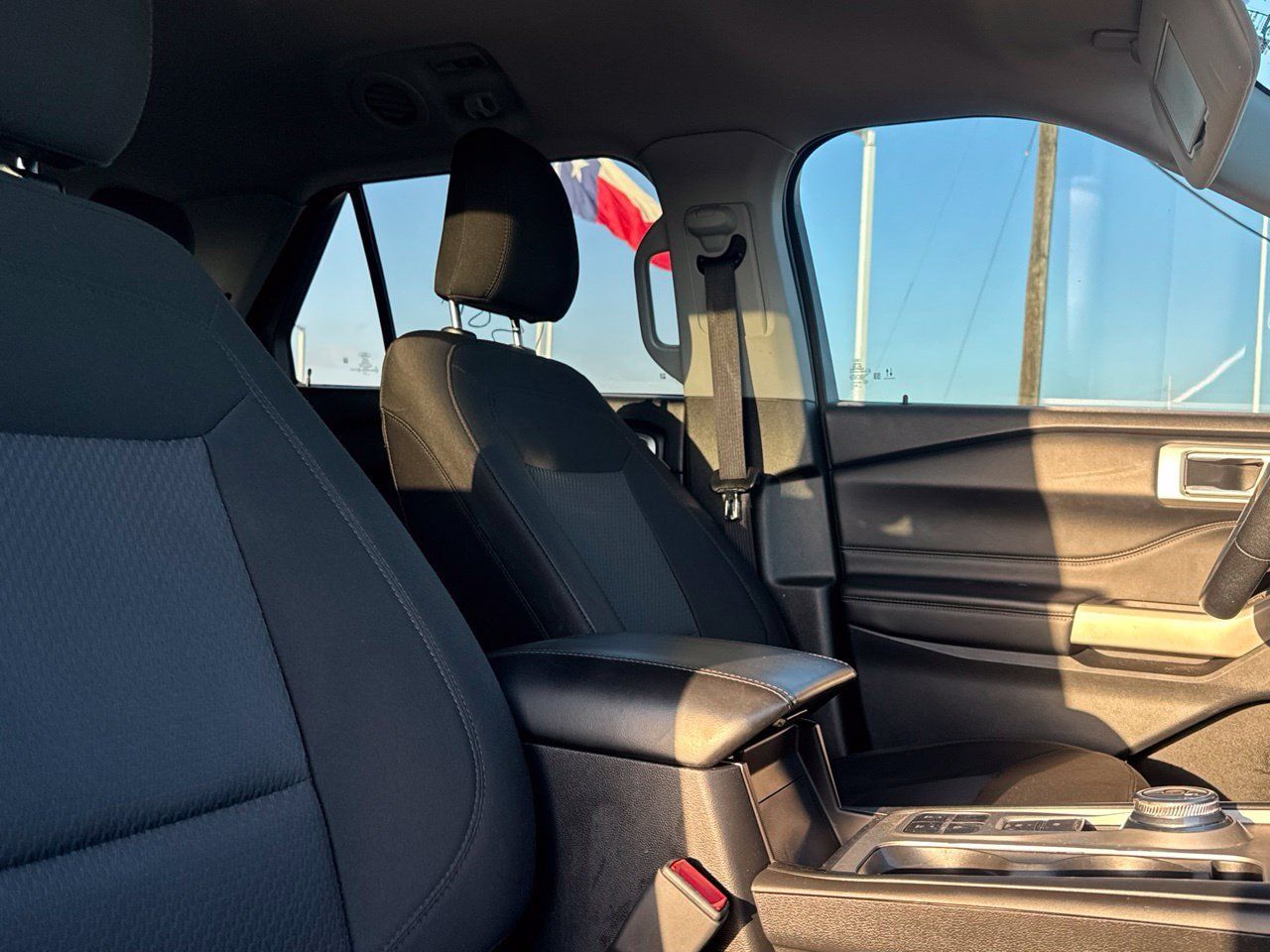 Used 2022 Ford Explorer XLT RWD image 26