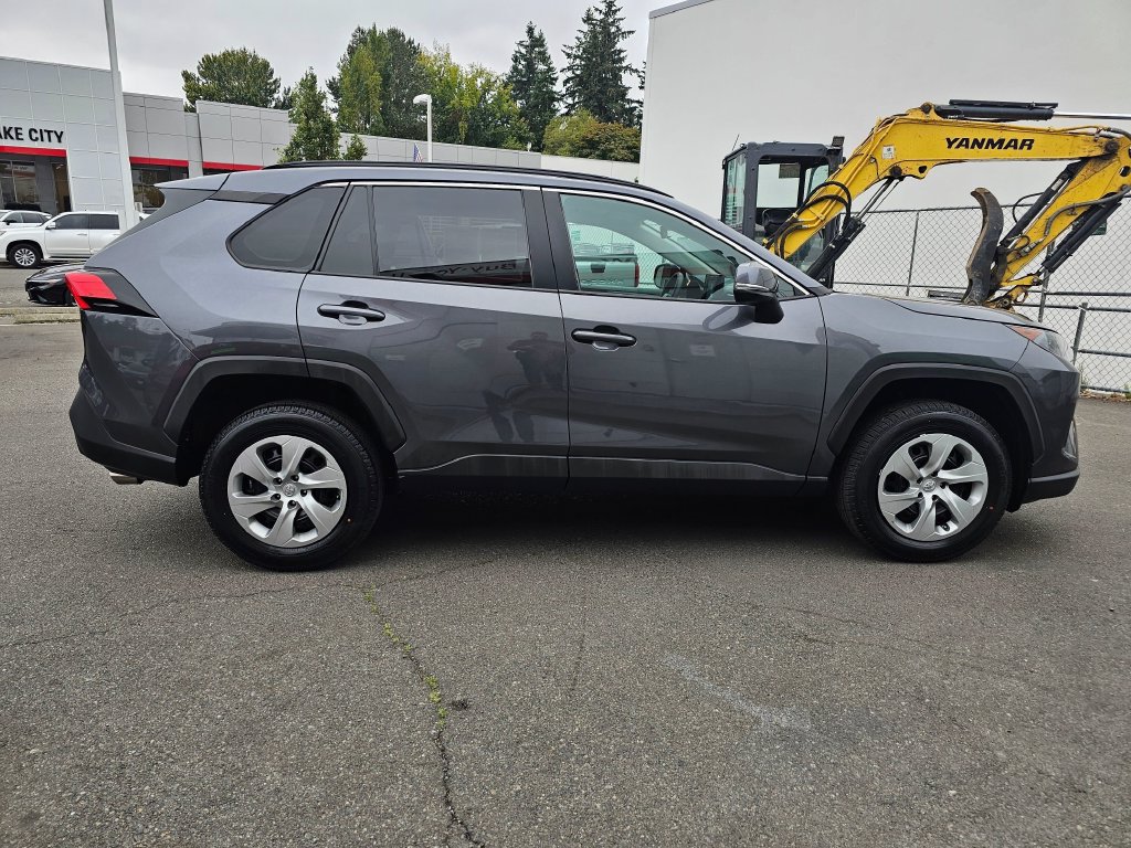 Certified 2021 Toyota RAV4 LE AWD/4WD image 8