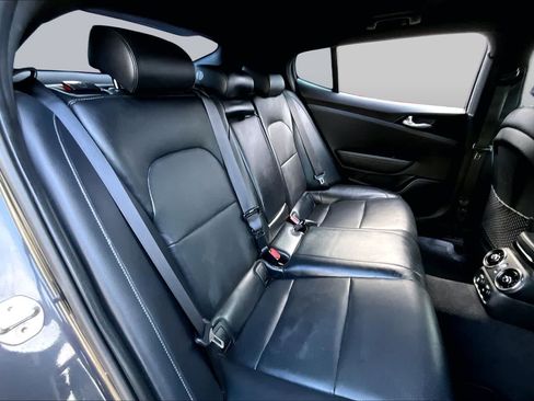 Used 2020 Kia Stinger GT-Line RWD image 19