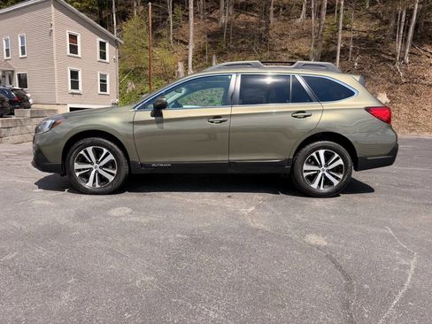 Used 2018 Subaru Outback 2.5i Limited AWD/4WD image 8