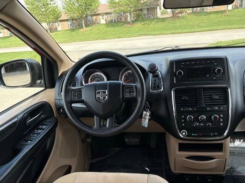 Used 2014 Dodge Grand Caravan SXT FWD image 26