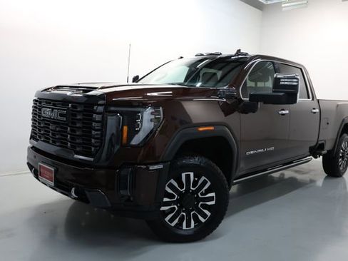 Used 2024 GMC Sierra 3500 Denali Ultimate AWD/4WD image 62
