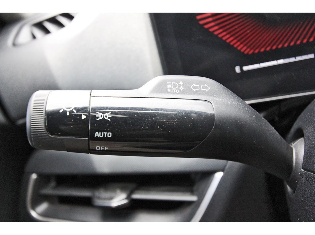 Used 2025 Kia K4 FWD image 17