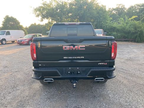Used 2024 GMC Sierra 1500 AT4 w/ AT4 Premium Package AWD/4WD image 6