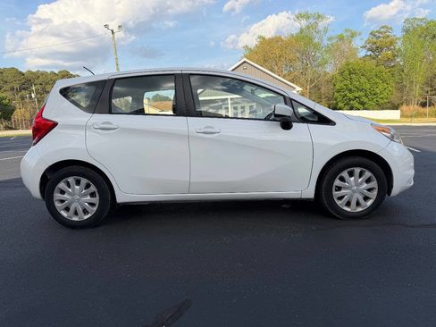 Used 2016 Nissan Versa Note SV FWD image 9