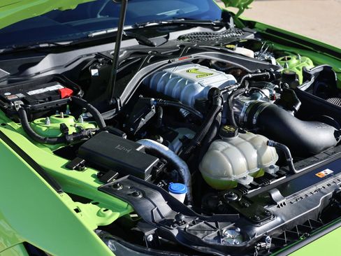 Used 2020 Ford Mustang Shelby GT500 w/ Technology Package image 38