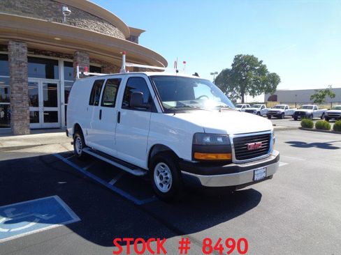 Used 2024 GMC Savana 2500 w/ Driver Convenience Package image 10