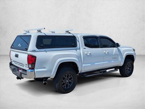 Used 2023 Toyota Tacoma SR5 AWD/4WD image 5