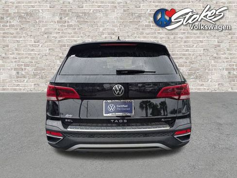 Certified 2024 Volkswagen Taos SEL AWD/4WD image 5