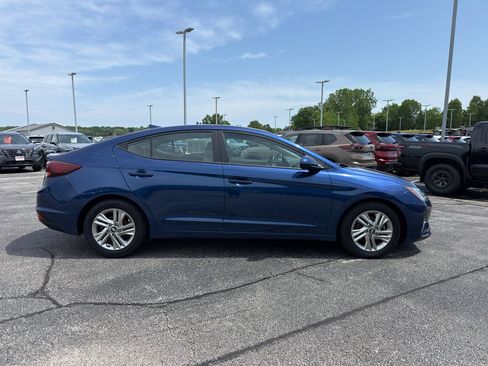Used 2019 Hyundai Elantra Value Edition FWD image 4