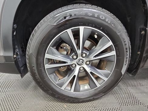 Used 2016 Toyota Highlander XLE FWD image 44