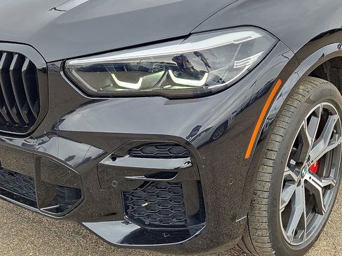 Used 2023 BMW X5 xDrive40i w/ M Sport Package image 9
