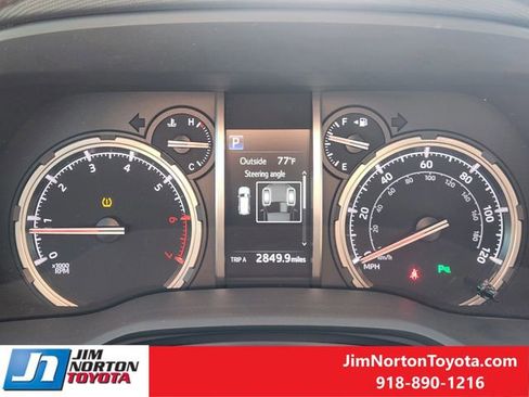 Used 2021 Toyota 4Runner Limited image 18