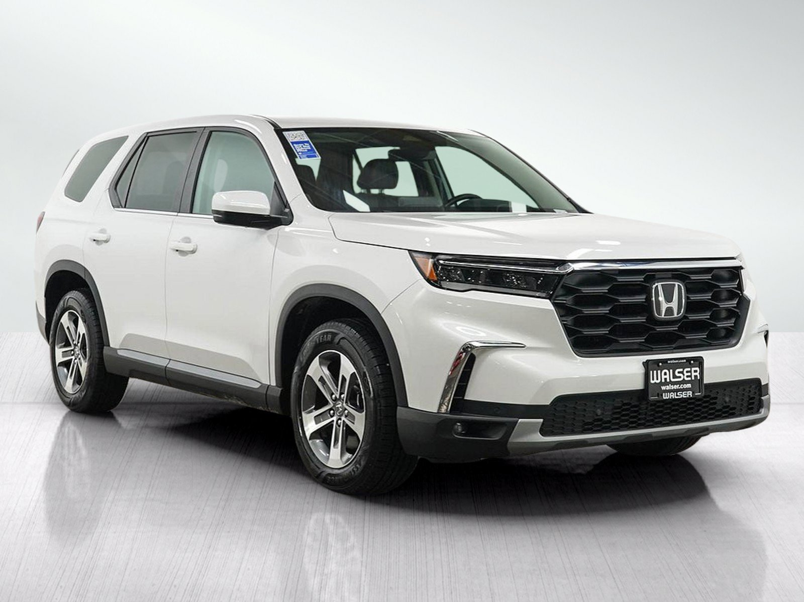Used 2023 Honda Pilot EX-L image 7