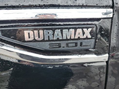 Used 2023 GMC Yukon SLE image 9