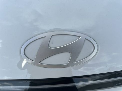 Used 2025 Hyundai Kona SEL FWD image 10