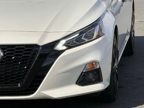 Used 2021 Nissan Altima 2.5 Platinum image 43