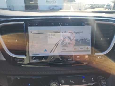 New 2026 Chrysler Pacifica Pinnacle image 2