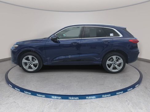 Certified 2025 Audi Q5 Premium Plus w/ Premium Plus AWD/4WD image 8
