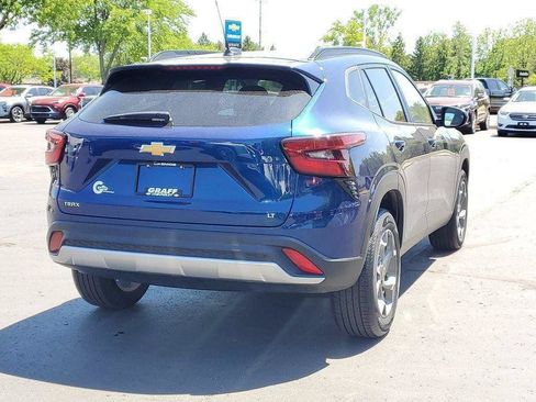 Certified 2024 Chevrolet Trax LT w/ Driver Confidence Package FWD image 3