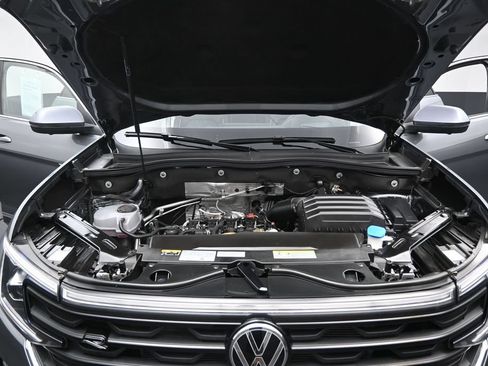 Used 2025 Volkswagen Atlas Cross Sport SEL Premium R-Line AWD/4WD image 37