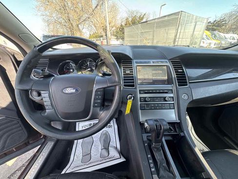Used 2010 Ford Taurus Limited image 20