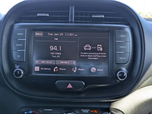 Certified 2023 Kia Soul LX image 23