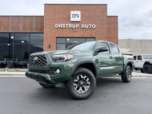 Used 2021 Toyota Tacoma TRD Off-Road w/ Technology Package AWD/4WD image 1