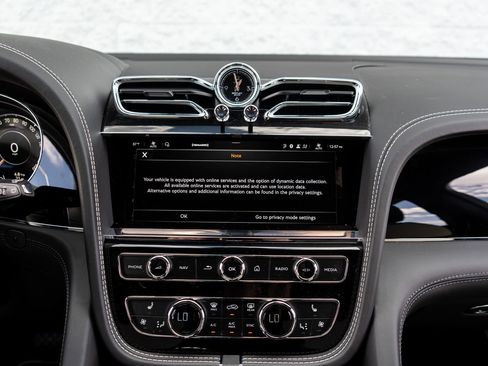 New 2026 Bentley Bentayga AWD/4WD image 33